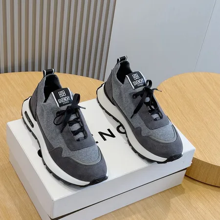 ジバンシィ スニーカー