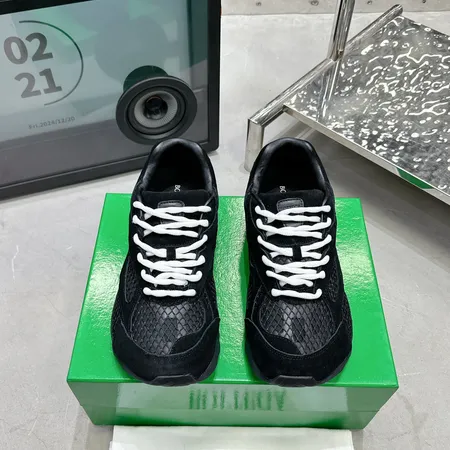 ボッテガ ヴェネタ スニーカー