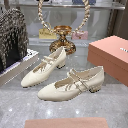 ミュウミュウ サンダル