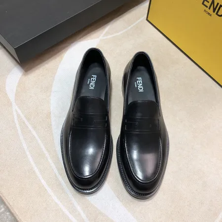 フェンディ ビジネスシューズ