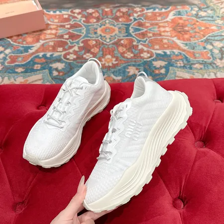 ミュウミュウ スニーカー