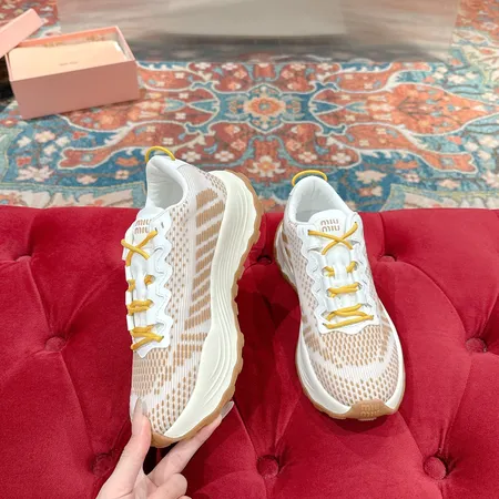 ミュウミュウ スニーカー