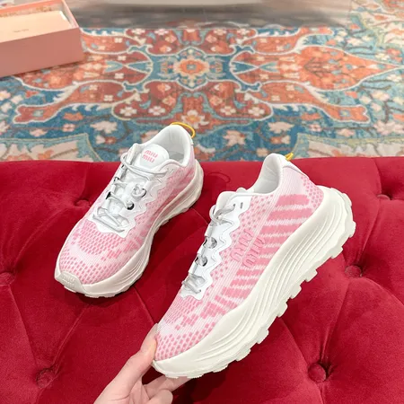 ミュウミュウ スニーカー