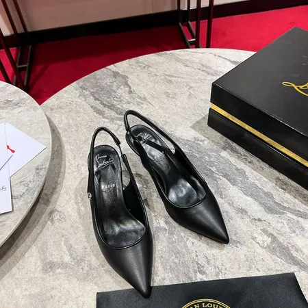 クリスチャン・ルブタン サンダル