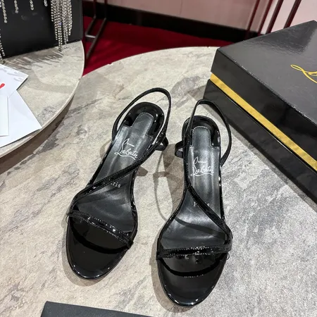 クリスチャン・ルブタン サンダル