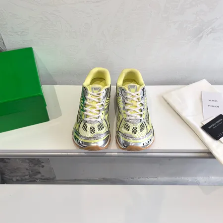 ボッテガ ヴェネタ スニーカー