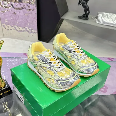 ボッテガ ヴェネタ スニーカー