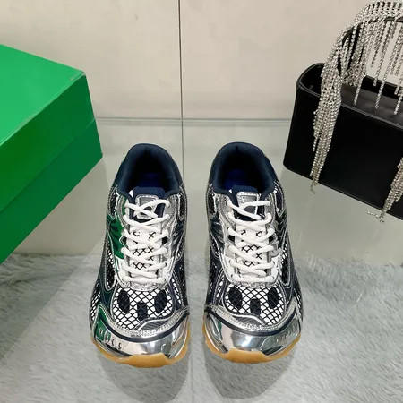 ボッテガ ヴェネタ スニーカー