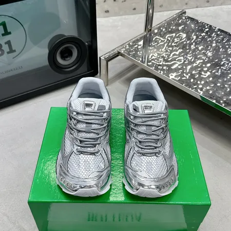 ボッテガ ヴェネタ スニーカー