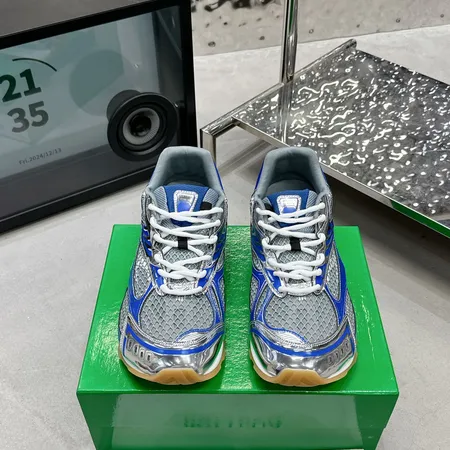 ボッテガ ヴェネタ スニーカー