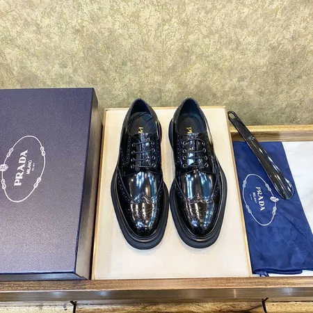 プラダ ビジネスシューズ