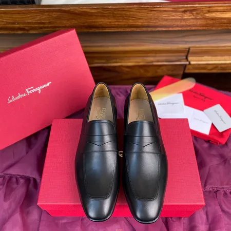 フェラガモ ビジネスシューズ