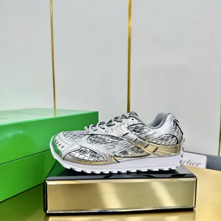 ボッテガ ヴェネタ スニーカー