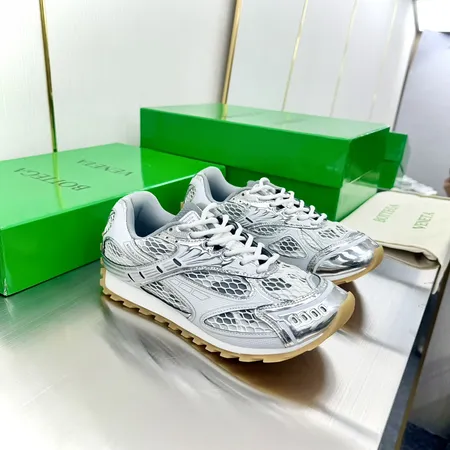 ボッテガ ヴェネタ スニーカー