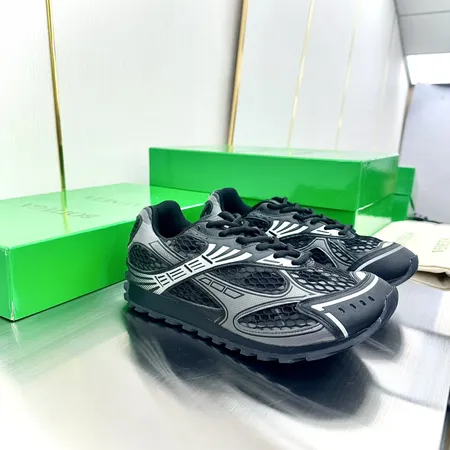 ボッテガ ヴェネタ スニーカー