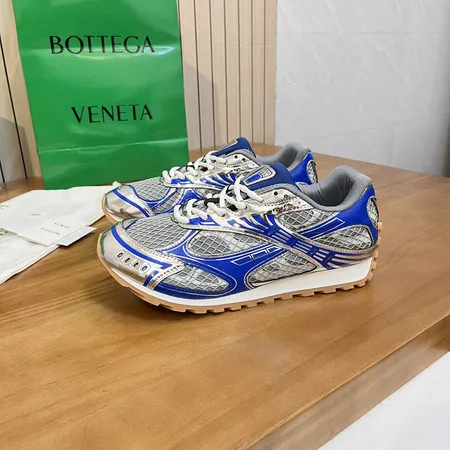 ボッテガ ヴェネタ スニーカー