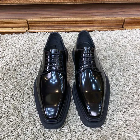 プラダ ビジネスシューズ