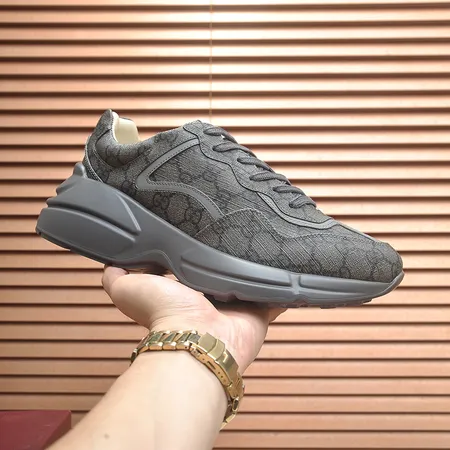 グッチ スニーカー