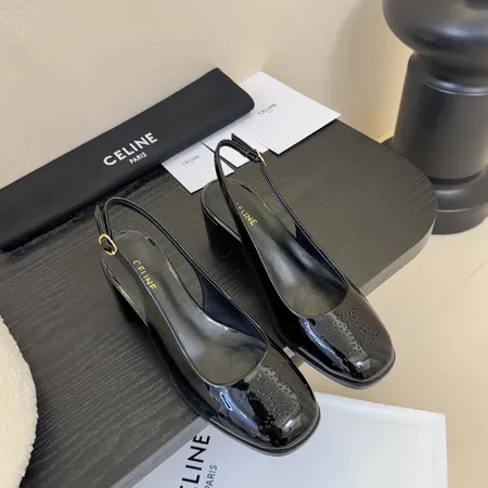 セリーヌ サンダル