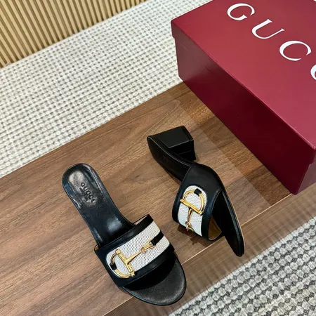 グッチ スリッパ