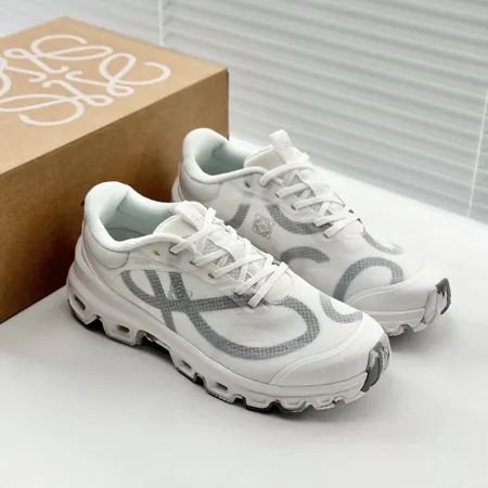 ロエベ スニーカー