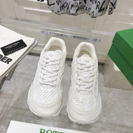 ボッテガ ヴェネタ スニーカー