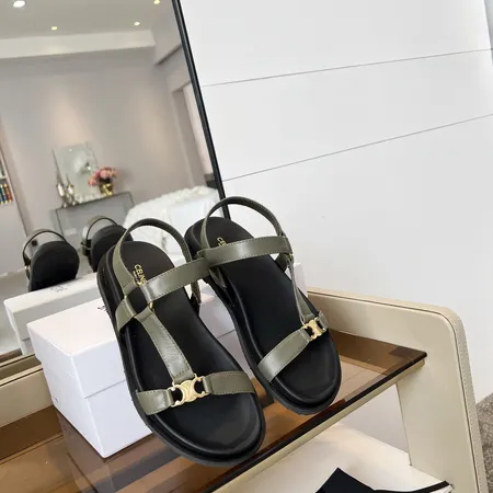 セリーヌ サンダル