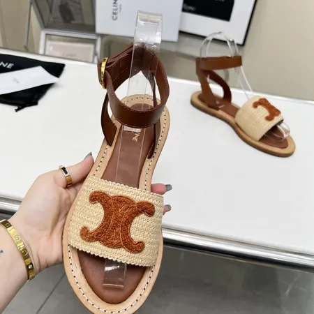セリーヌ サンダル
