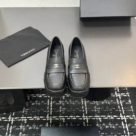 シャネル ビジネスシューズ