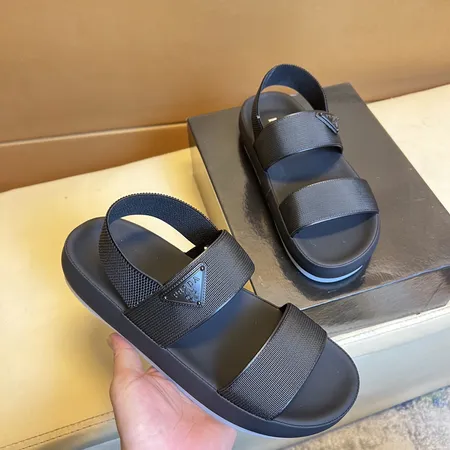 プラダ サンダル