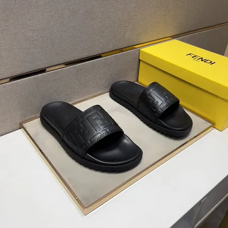 フェンディ スリッパ