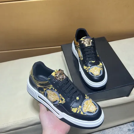 ヴェルサーチ カジュアルシューズ