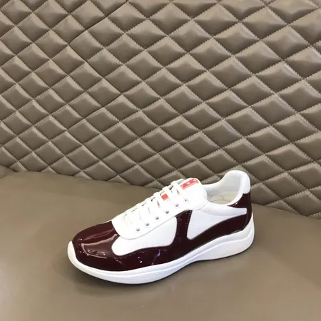 プラダ スニーカー