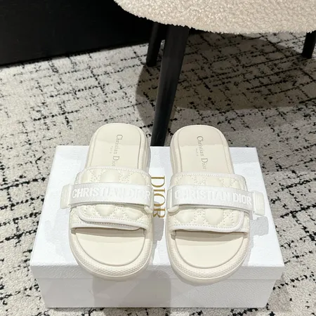 ディオール スリッパ