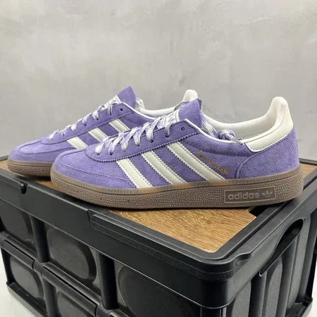 アディダス カジュアルシューズ