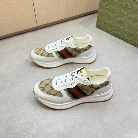 グッチ スニーカー