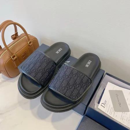 ディオール スリッパ