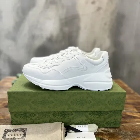 グッチ スニーカー