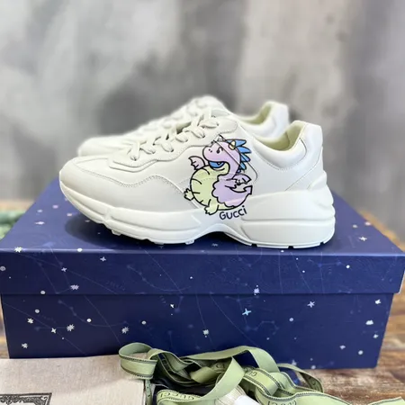 グッチ スニーカー