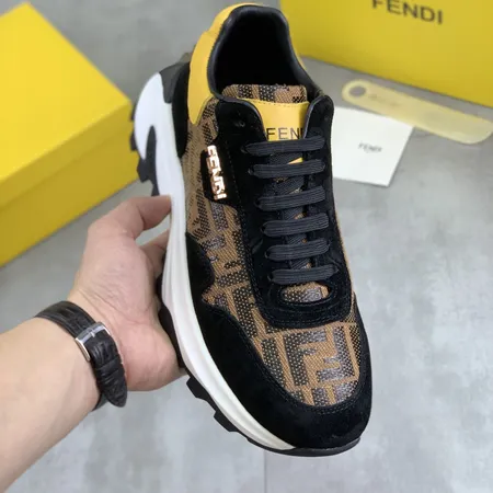 フェンディ スニーカー