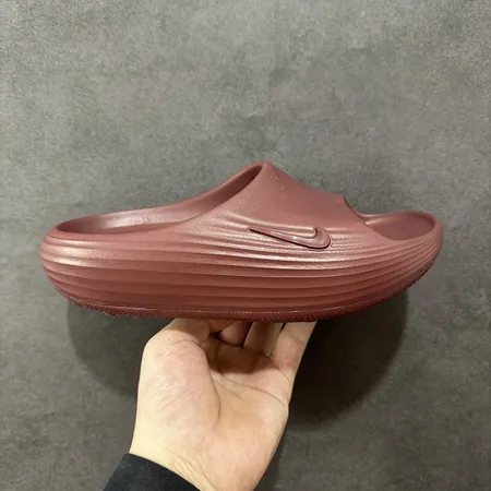 ナイキ スリッパ