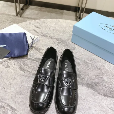 プラダ ビジネスシューズ