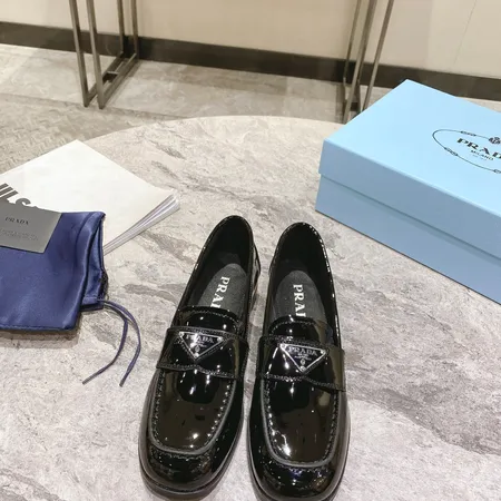プラダ ビジネスシューズ