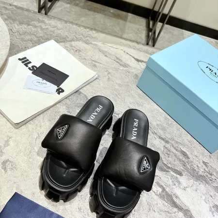 プラダ スリッパ