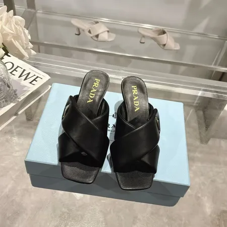 プラダ スリッパ