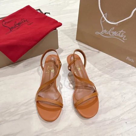 クリスチャン・ルブタン サンダル