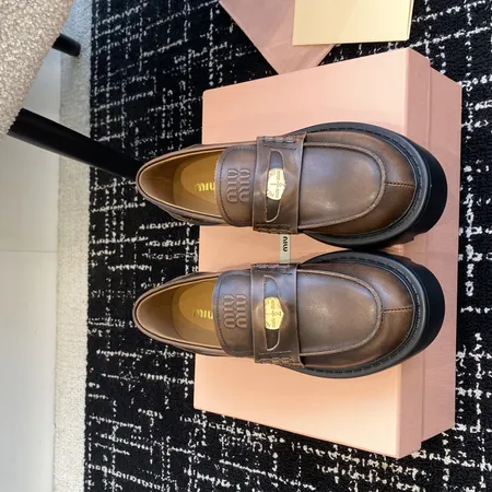 ミュウミュウ ビジネスシューズ