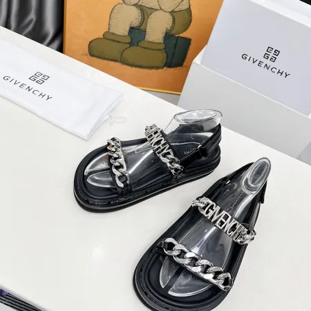 ジバンシィ スリッパ