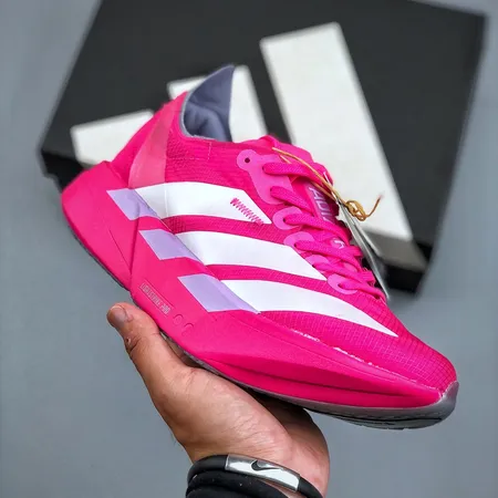 アディダス スニーカー