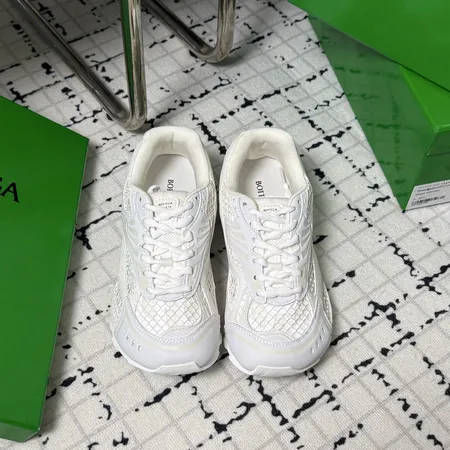 ボッテガ ヴェネタ スニーカー